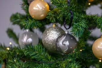 Vianočné gule Phoenix – ručne maľované 1 ks